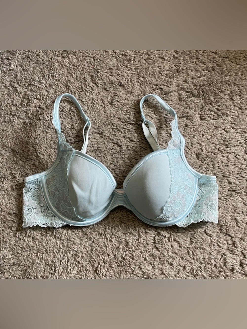 Victoria's Secret Pale Blue Lace Underwire Bra